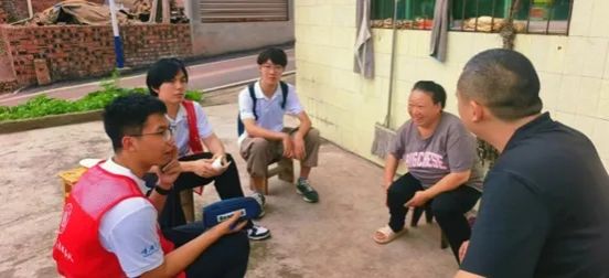 重慶大學(xué)“邊”彝鄉(xiāng)村振興社會實(shí)踐團(tuán).webp.jpg